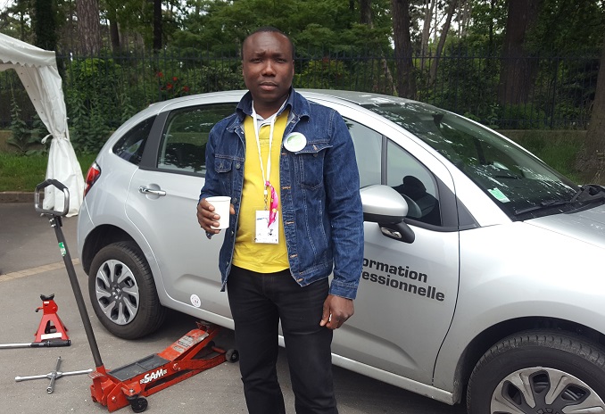 Rémi Zoungrana, stagiaire mécanicien-réparateur automobile en alternance