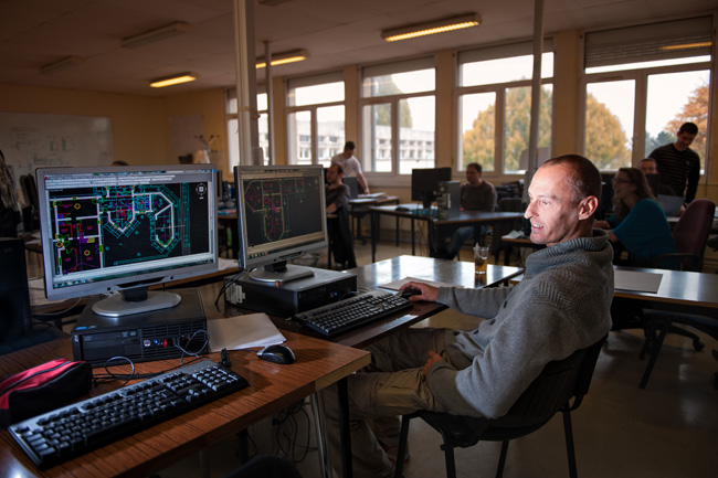 Technicien d'études bâtiment en dessin de projet