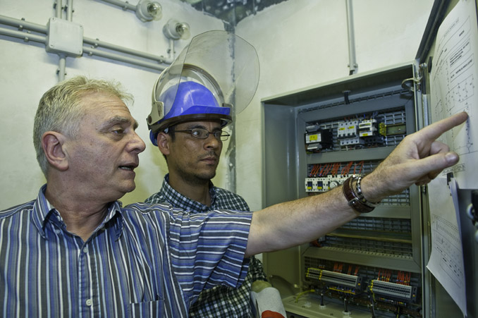 Electricien d'équipement du bâtiment