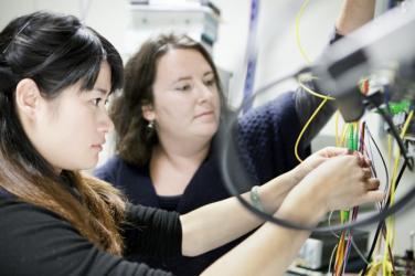 recrute 12 techniciens  d'intervention en froid industriel  en contrat de professionnalisation