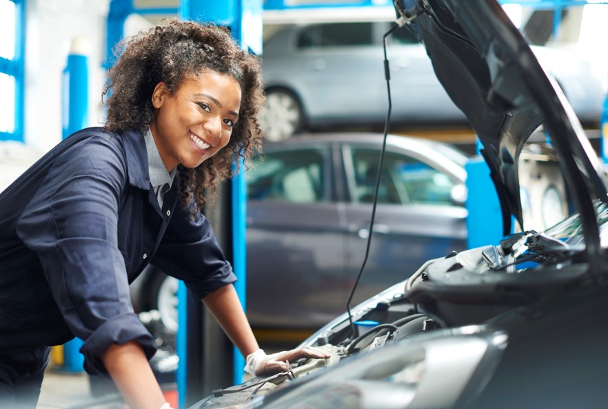 L'Opco Mobilités, l'Anfa et Pôle emploi, partenaires pour recruter et former avec l'Afpa 15 mécaniciens automobile (H/F)