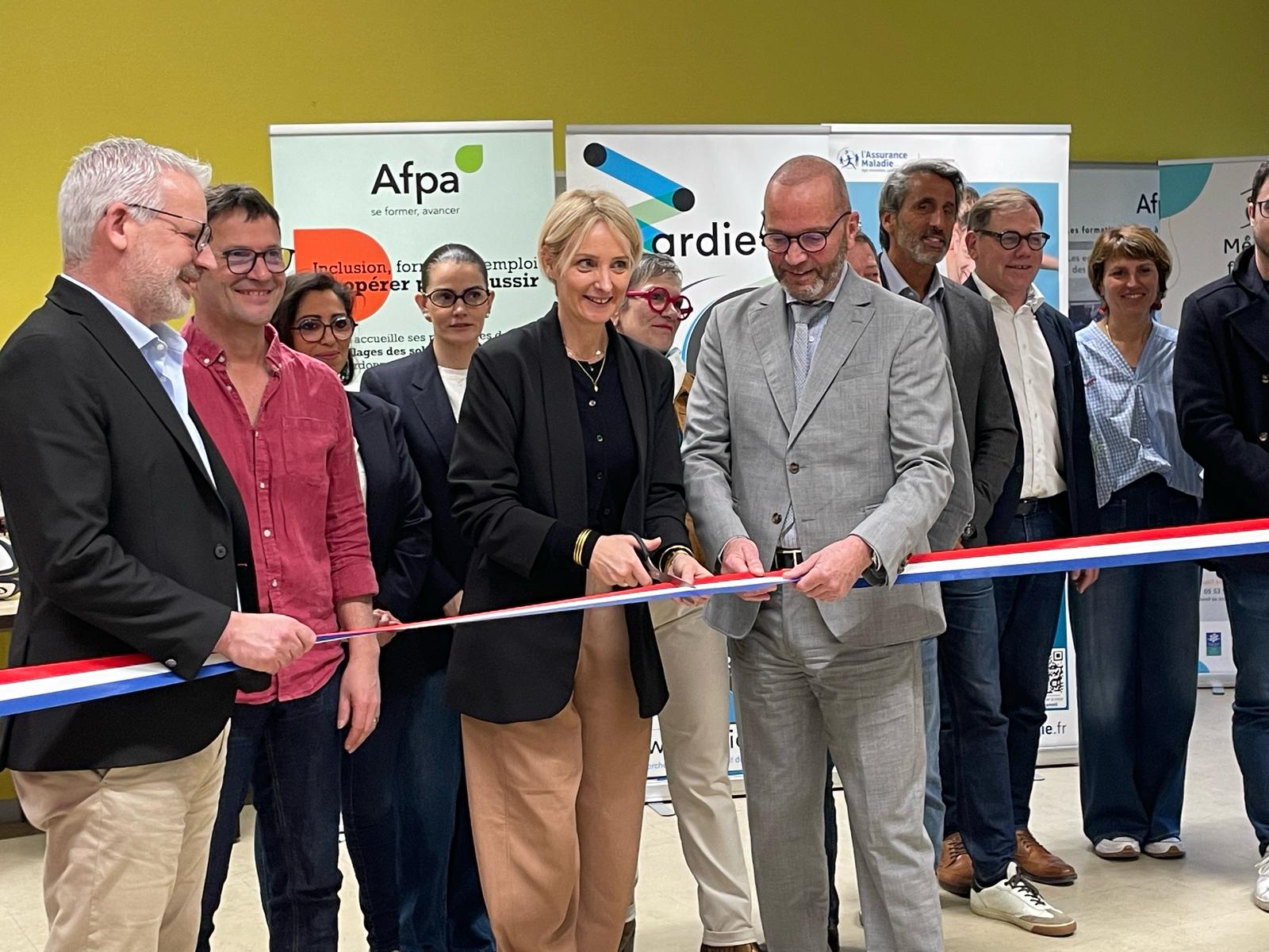 𝐀𝐠𝐞𝐧 𝐫𝐞𝐣𝐨𝐢𝐧𝐭 𝐥𝐚 𝐝𝐲𝐧𝐚𝐦𝐢𝐪𝐮𝐞 𝐝𝐞𝐬 𝐕𝐢𝐥𝐥𝐚𝐠𝐞𝐬 𝐝𝐞𝐬 𝐒𝐨𝐥𝐮𝐭𝐢𝐨𝐧𝐬 !