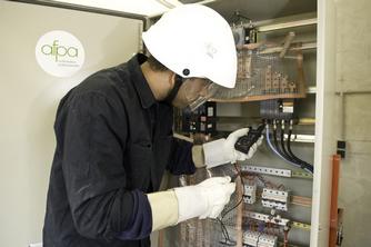Formez-vous aux métiers de l'industrie : technicien.ne supérieur.e de maintenance industrie et services