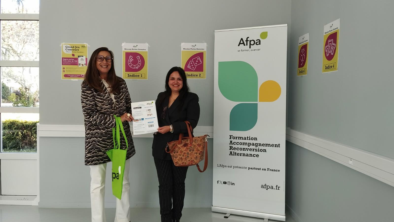 Remise de prix pour la gagnante du jeu concours JPO d’Olivet
